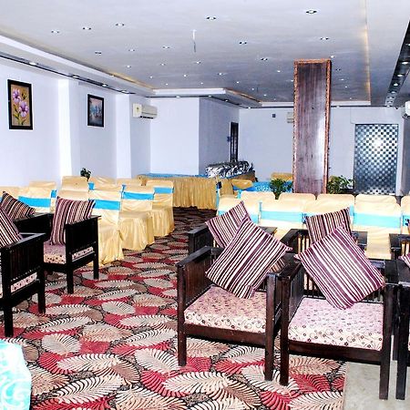 Hotel B.R. Inn Panipat Екстер'єр фото