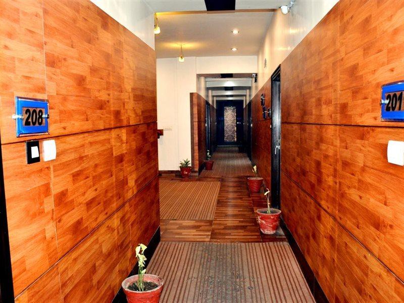 Hotel B.R. Inn Panipat Екстер'єр фото