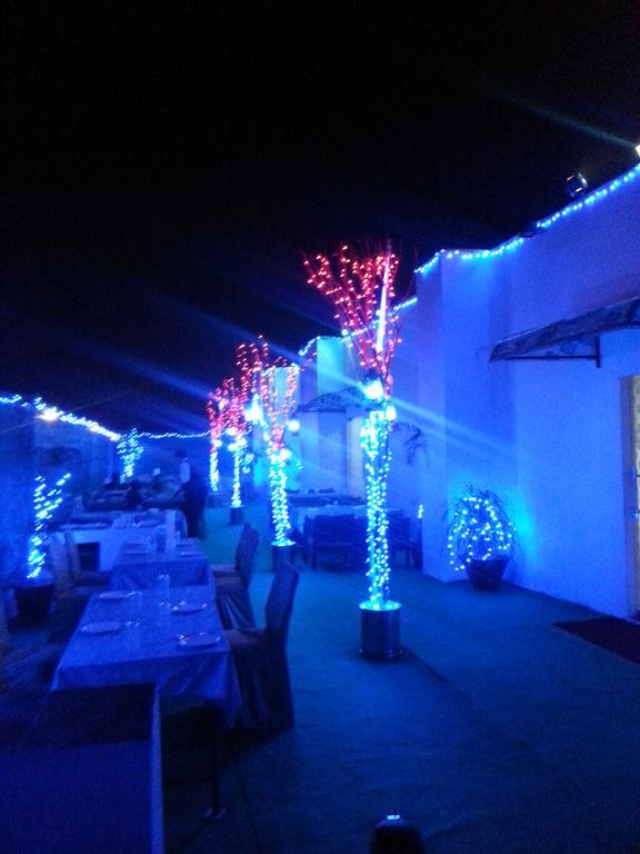 Hotel B.R. Inn Panipat Екстер'єр фото