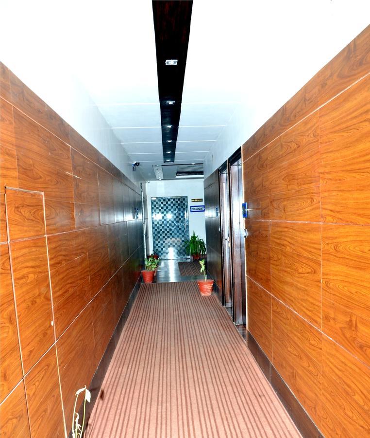 Hotel B.R. Inn Panipat Екстер'єр фото
