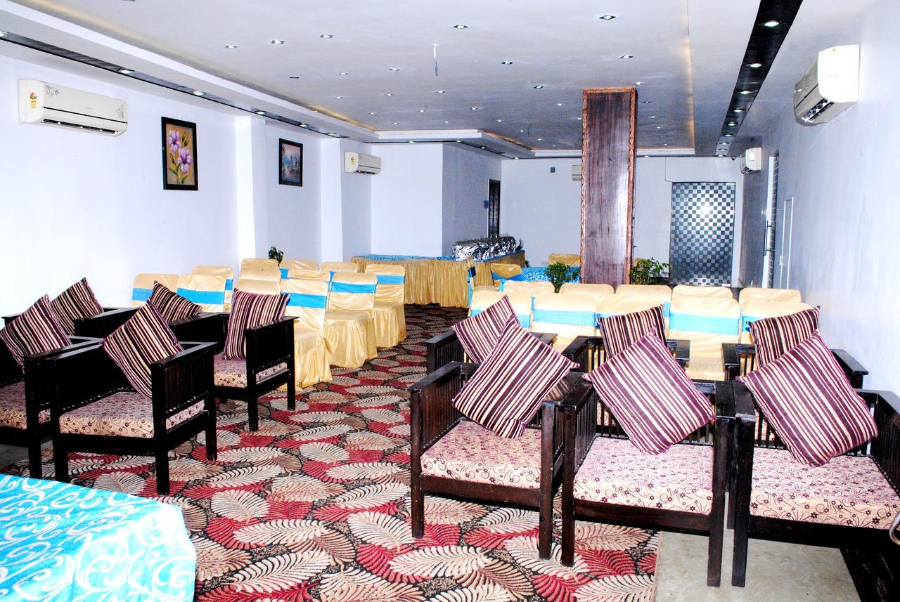 Hotel B.R. Inn Panipat Екстер'єр фото